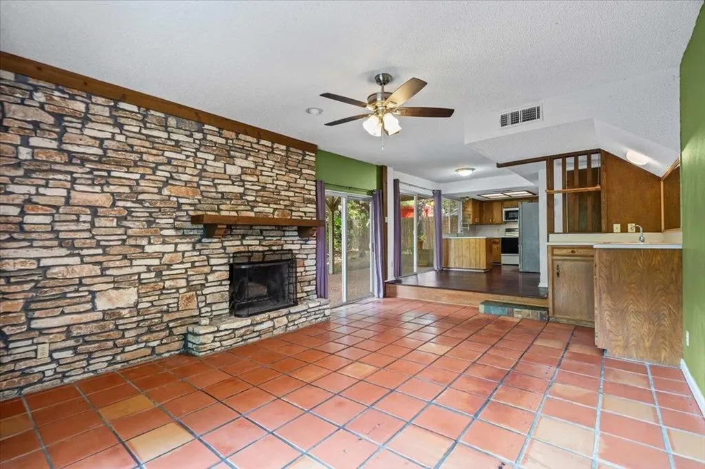7229 S Brook Drive Austin TX 78736