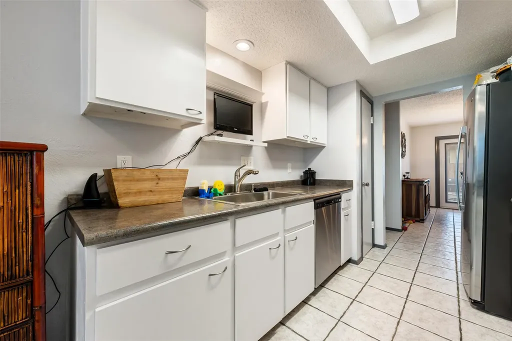 7805 Wakefield Drive Austin TX 78749