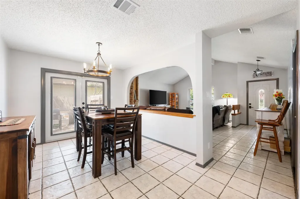 7805 Wakefield Drive Austin TX 78749