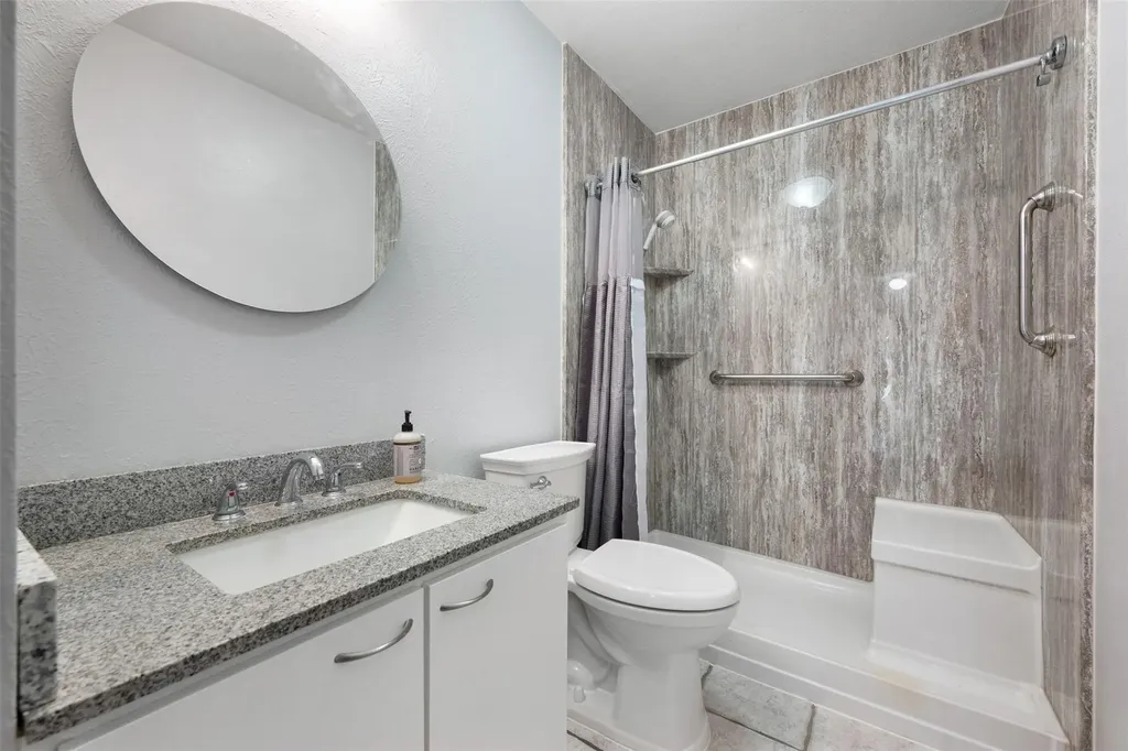 7805 Wakefield Drive Austin TX 78749