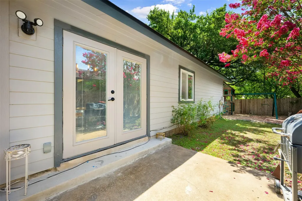 7805 Wakefield Drive Austin TX 78749