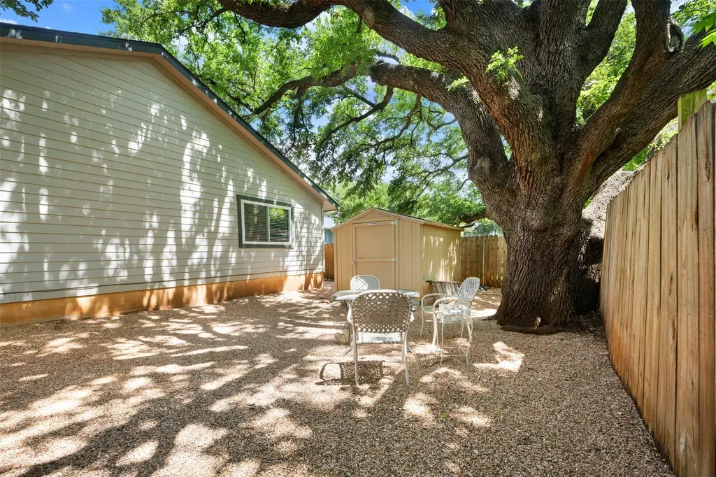 7805 Wakefield Drive Austin TX 78749