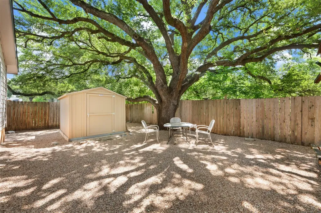 7805 Wakefield Drive Austin TX 78749