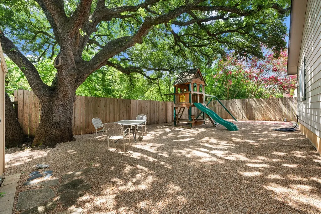 7805 Wakefield Drive Austin TX 78749