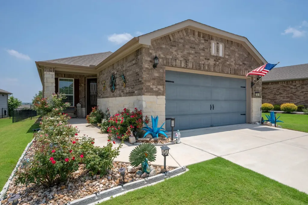 202 Yorktown Street Georgetown TX 78633