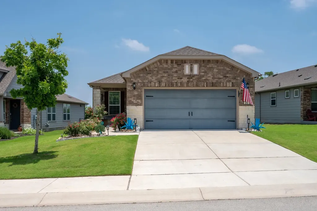 202 Yorktown Street Georgetown TX 78633