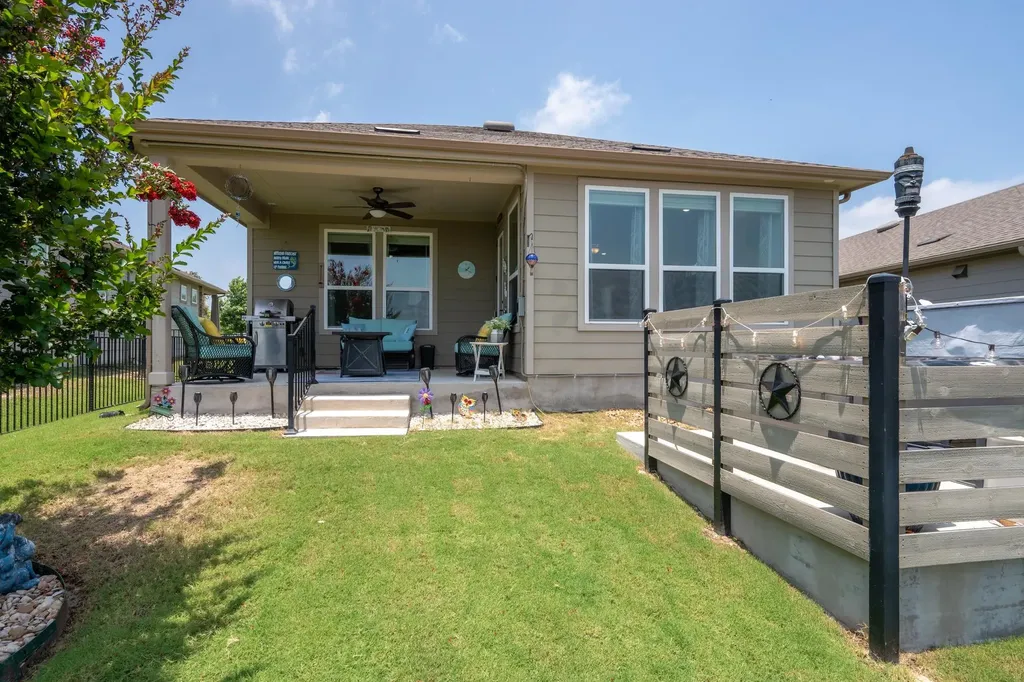 202 Yorktown Street Georgetown TX 78633