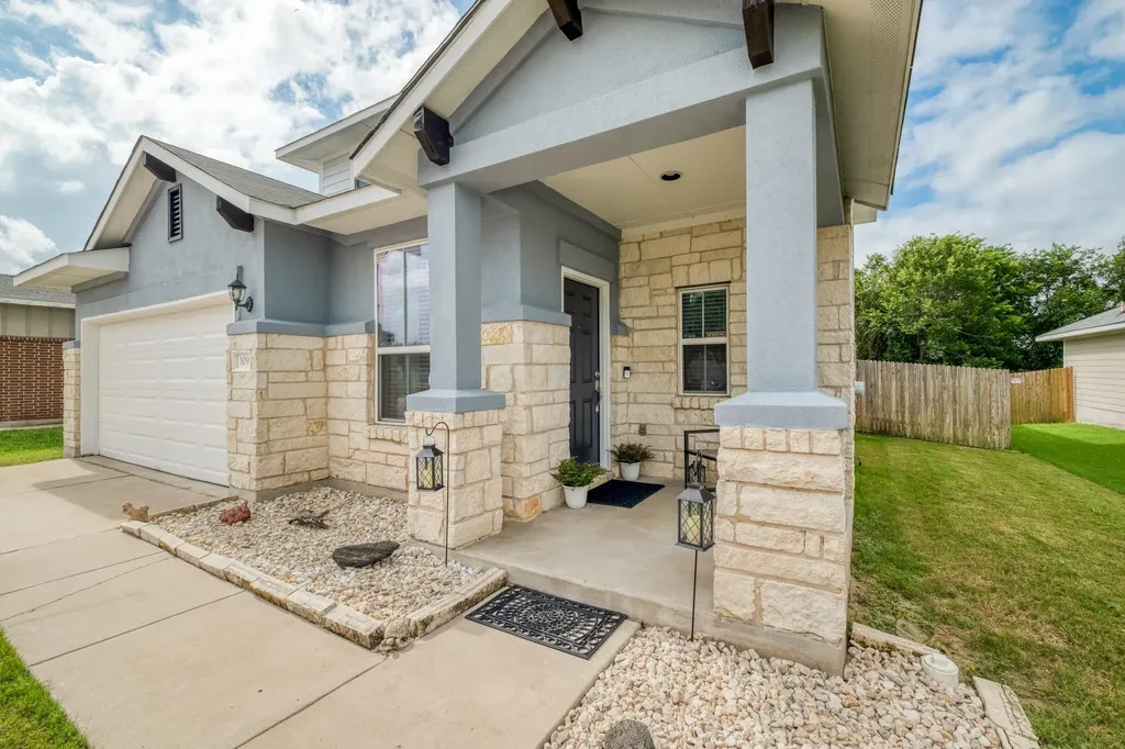 109 Saranac Drive Elgin TX 78621