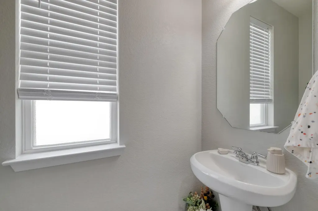 109 Saranac Drive Elgin TX 78621