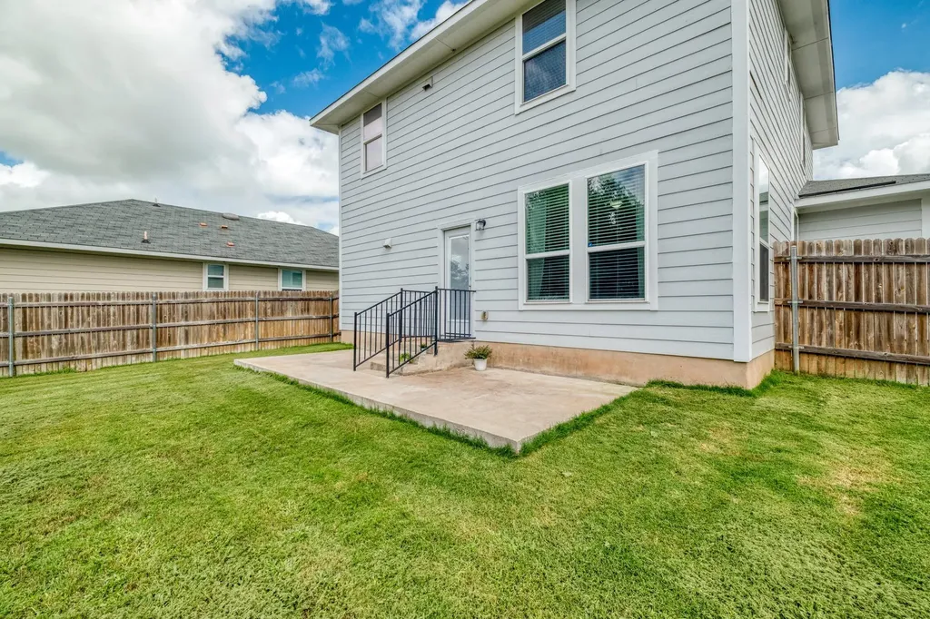 109 Saranac Drive Elgin TX 78621