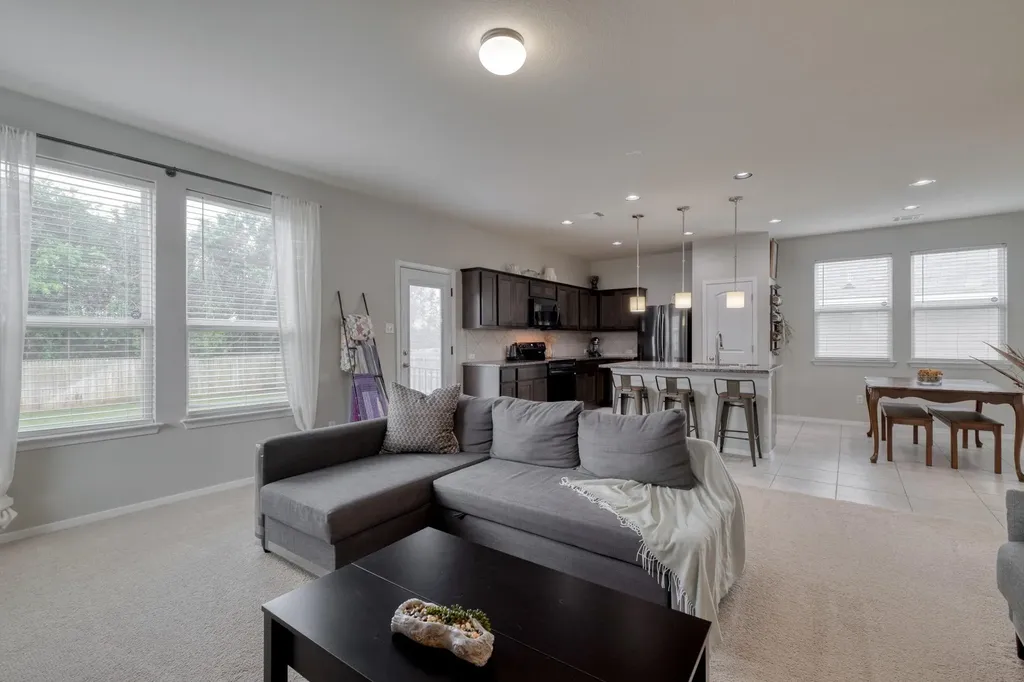 109 Saranac Drive Elgin TX 78621