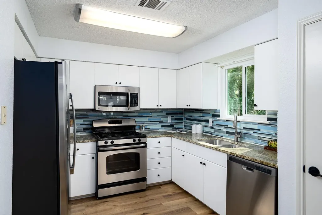 13208 Vendrell Drive Austin TX 78729