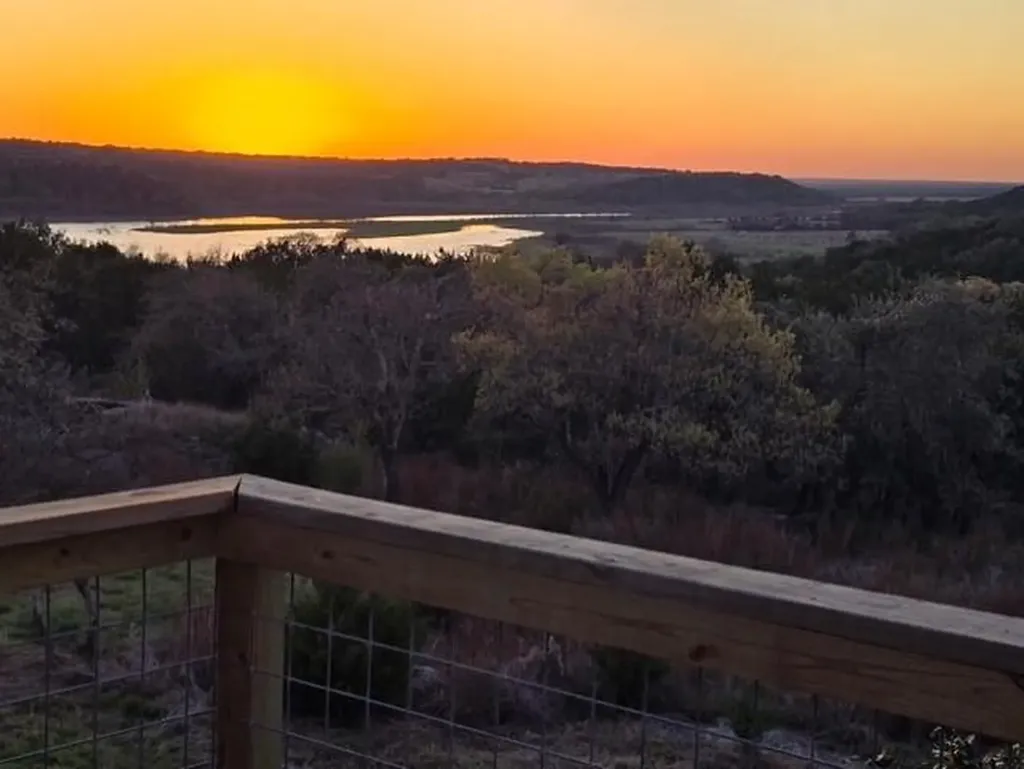1610 County Road 262 Georgetown TX 78633
