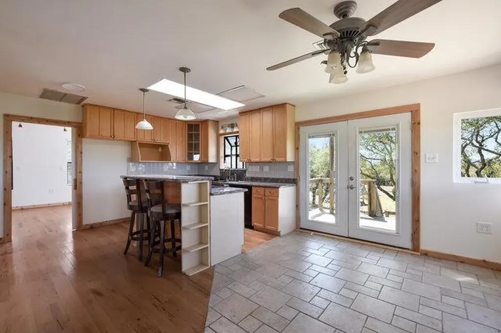 1610 County Road 262 Georgetown TX 78633