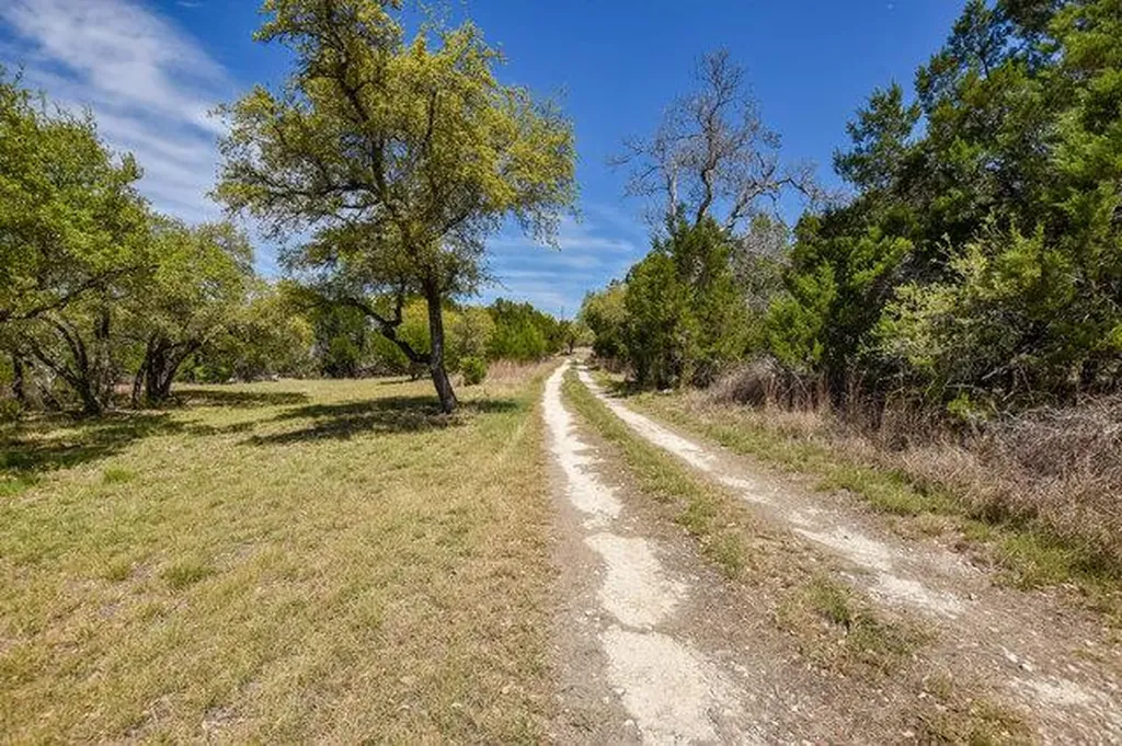 1610 County Road 262 Georgetown TX 78633