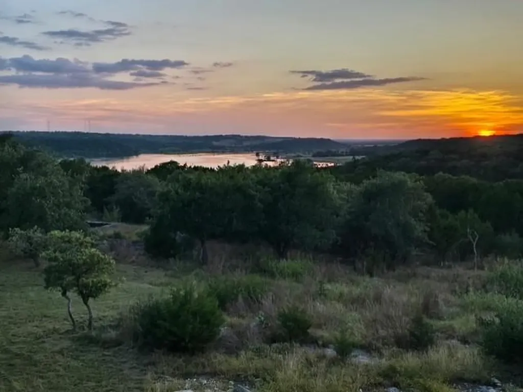 1610 County Road 262 Georgetown TX 78633