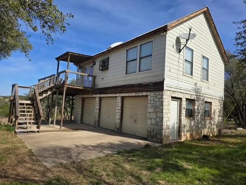 1610 County Road 262 Georgetown TX 78633