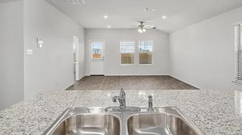 152 Mcnamara Court Jarrell TX 76537