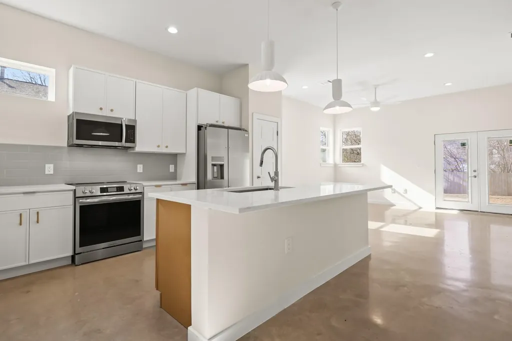 4801 Sara Drive Austin TX 78721