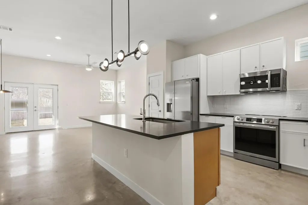 4801 Sara Drive Austin TX 78721