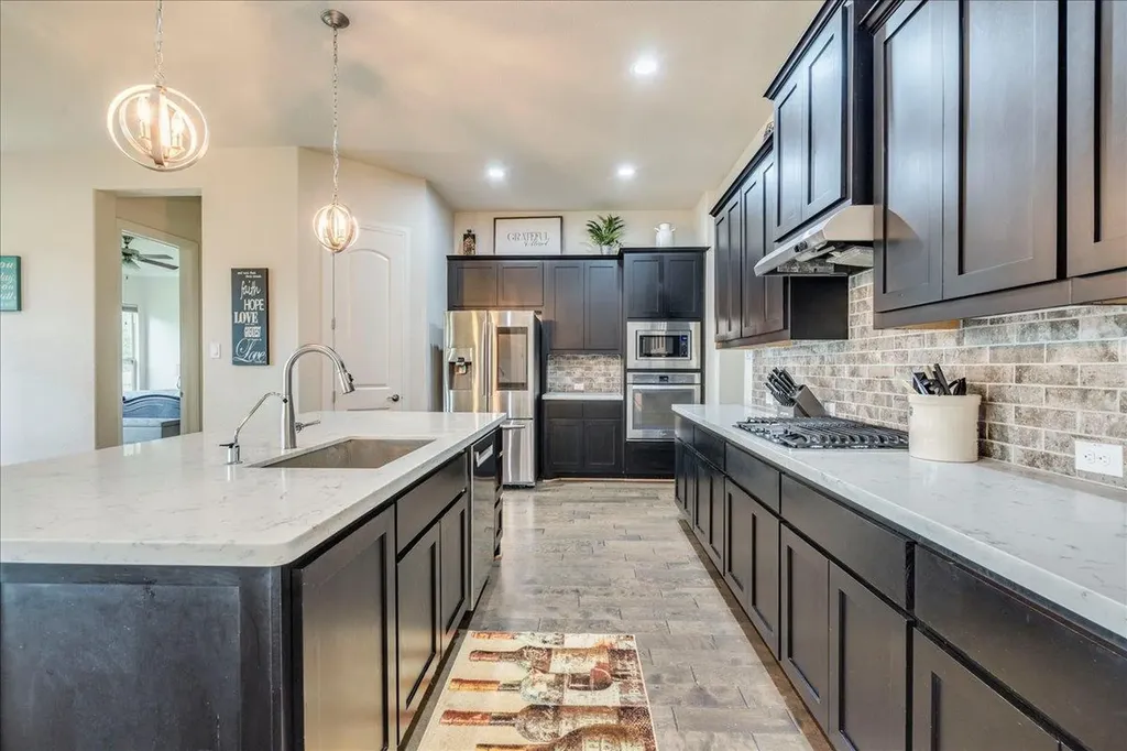 2204 Camino Alemeda Lane Leander TX 78641