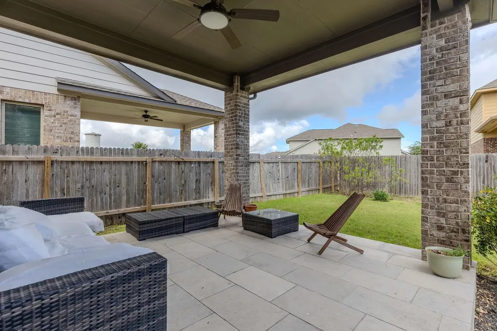 109 Leon Loop Liberty Hill TX 78642