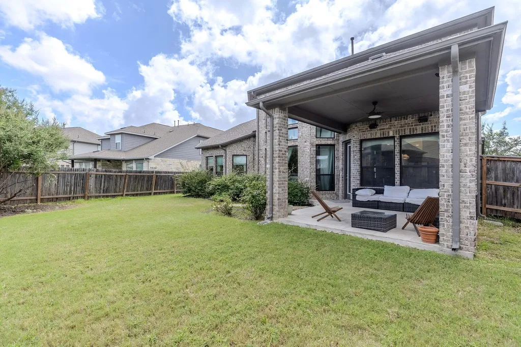 109 Leon Loop Liberty Hill TX 78642