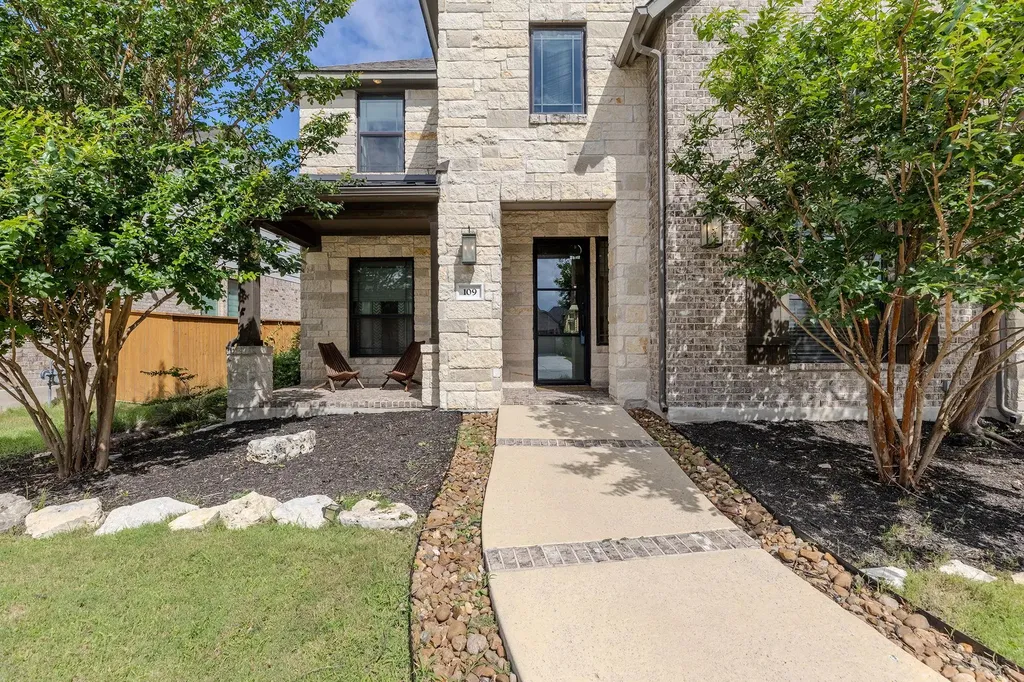 109 Leon Loop Liberty Hill TX 78642