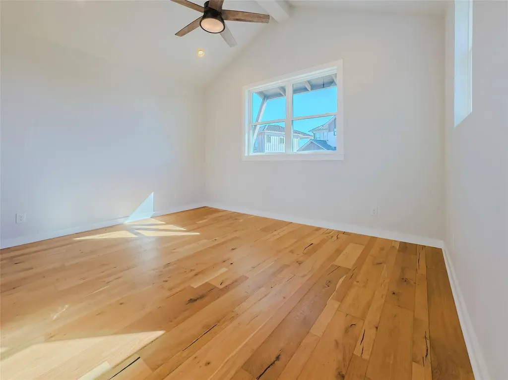 2404 Bruin Drive Spicewood TX 78669