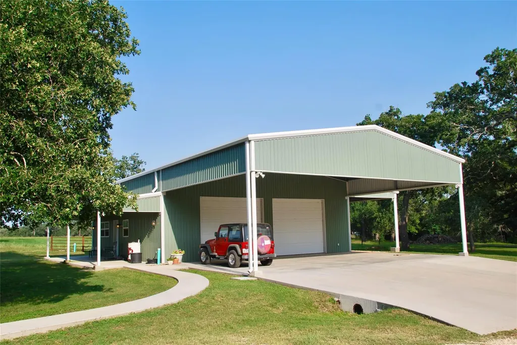 3545 E I 10 Frontage Road Schulenburg TX 78956