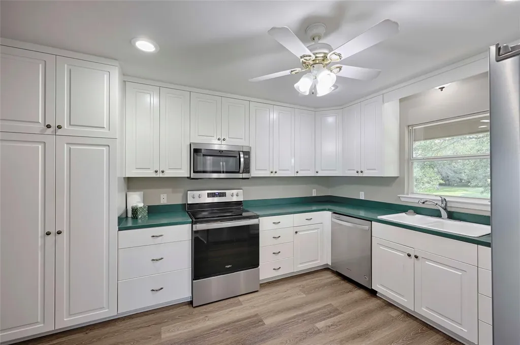 3545 E I 10 Frontage Road Schulenburg TX 78956