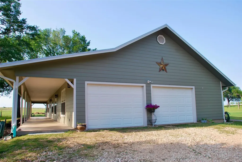 3545 E I 10 Frontage Road Schulenburg TX 78956