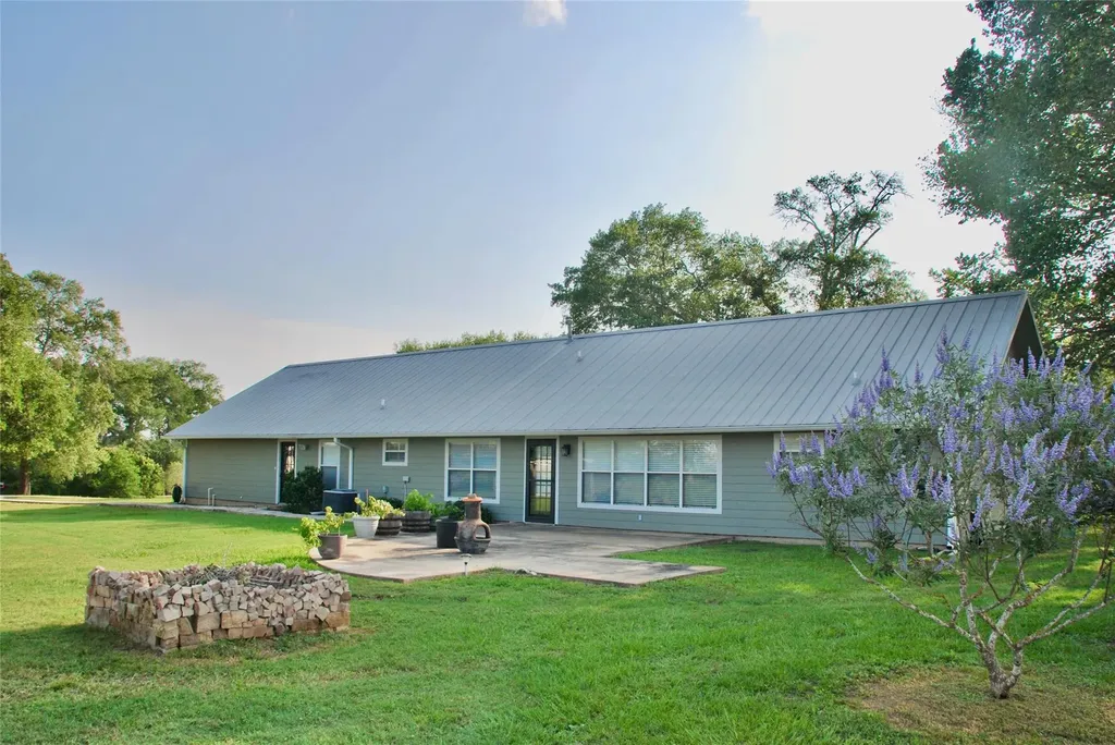 3545 E I 10 Frontage Road Schulenburg TX 78956