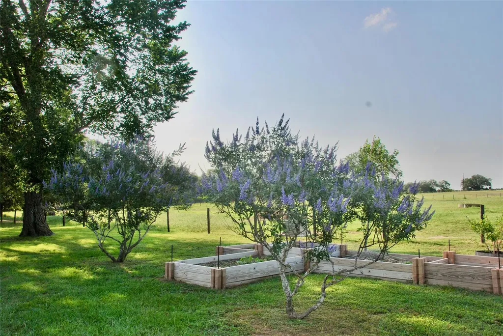 3545 E I 10 Frontage Road Schulenburg TX 78956