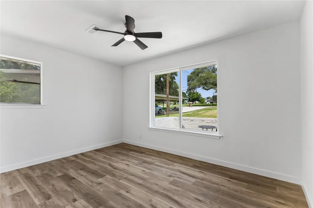 5032 River Oaks Drive Kingsland TX 78639
