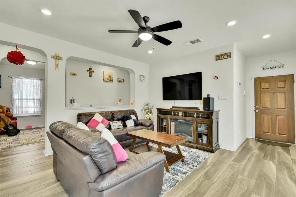 2950 E Old Settlers Boulevard Round Rock TX 78665