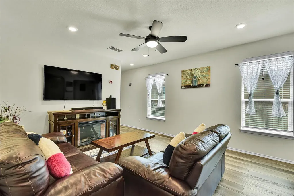 2950 E Old Settlers Boulevard Round Rock TX 78665