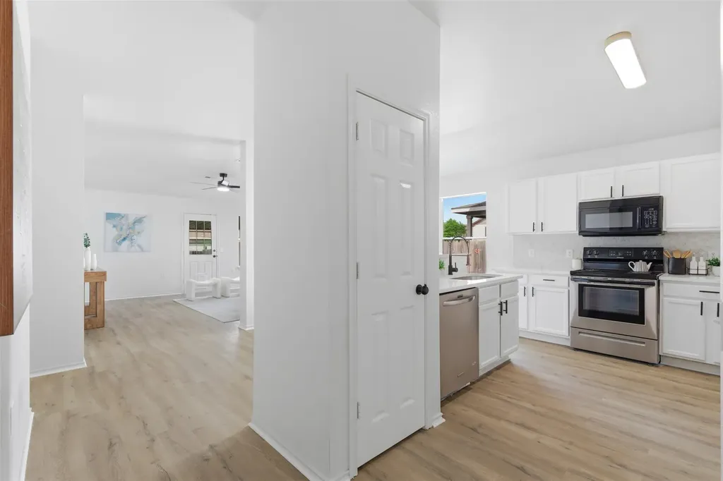 12720 La Paz Lane Del Valle TX 78617