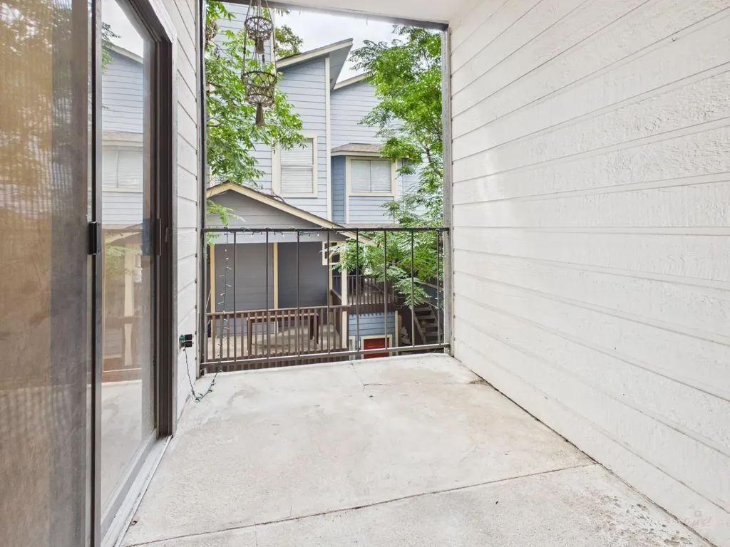 203 E 31st Street Austin TX 78705