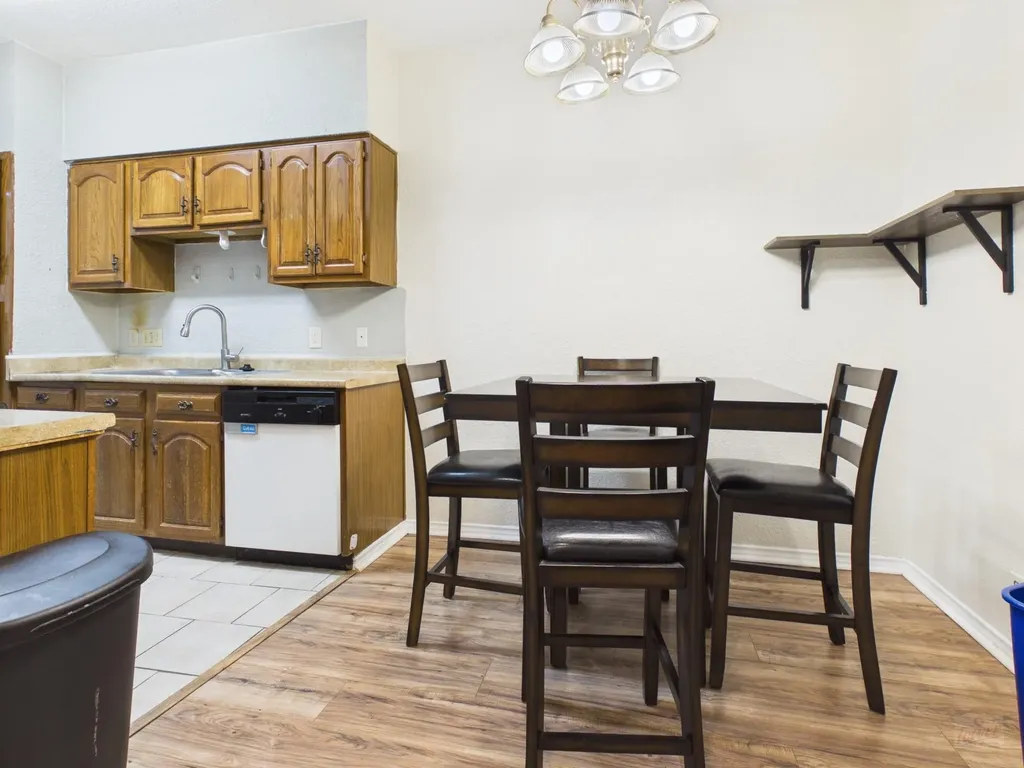 203 E 31st Street Austin TX 78705