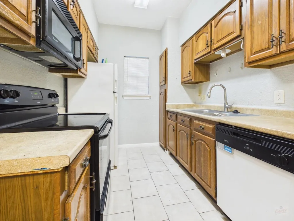 203 E 31st Street Austin TX 78705