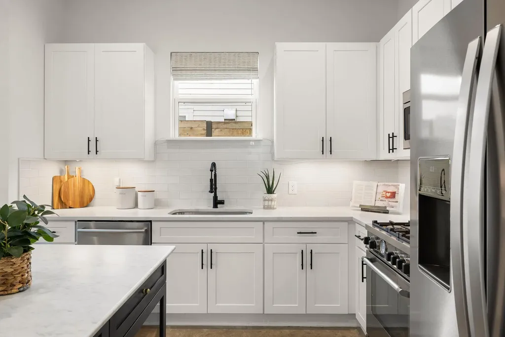 1201 Luna Street Austin TX 78721