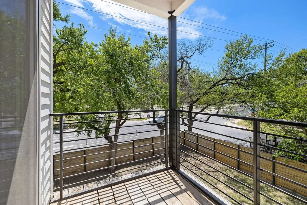 1201 Luna Street Austin TX 78721