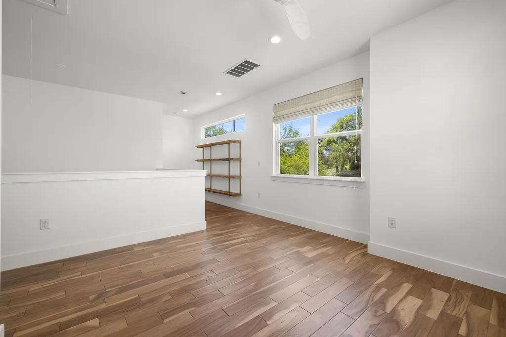 1201 Luna Street Austin TX 78721