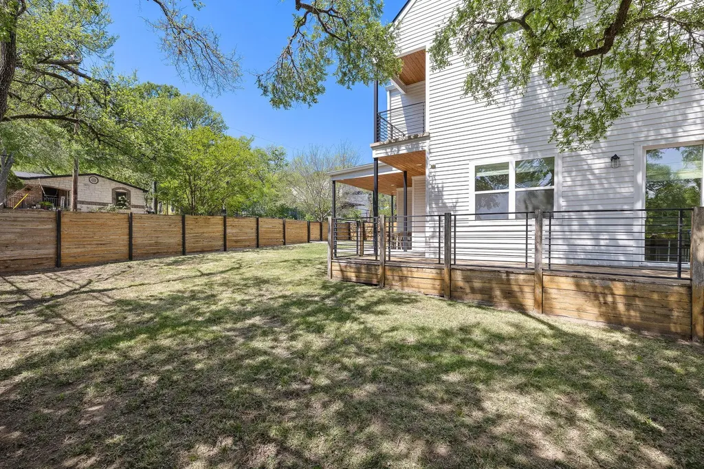 1201 Luna Street Austin TX 78721