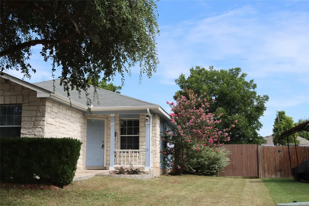 1910 Muscovy Cove Taylor TX 76574