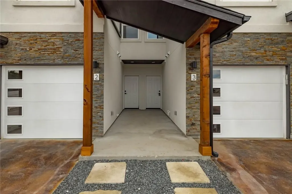 21201 Portsmouth #2 Cove Lago Vista TX 78645