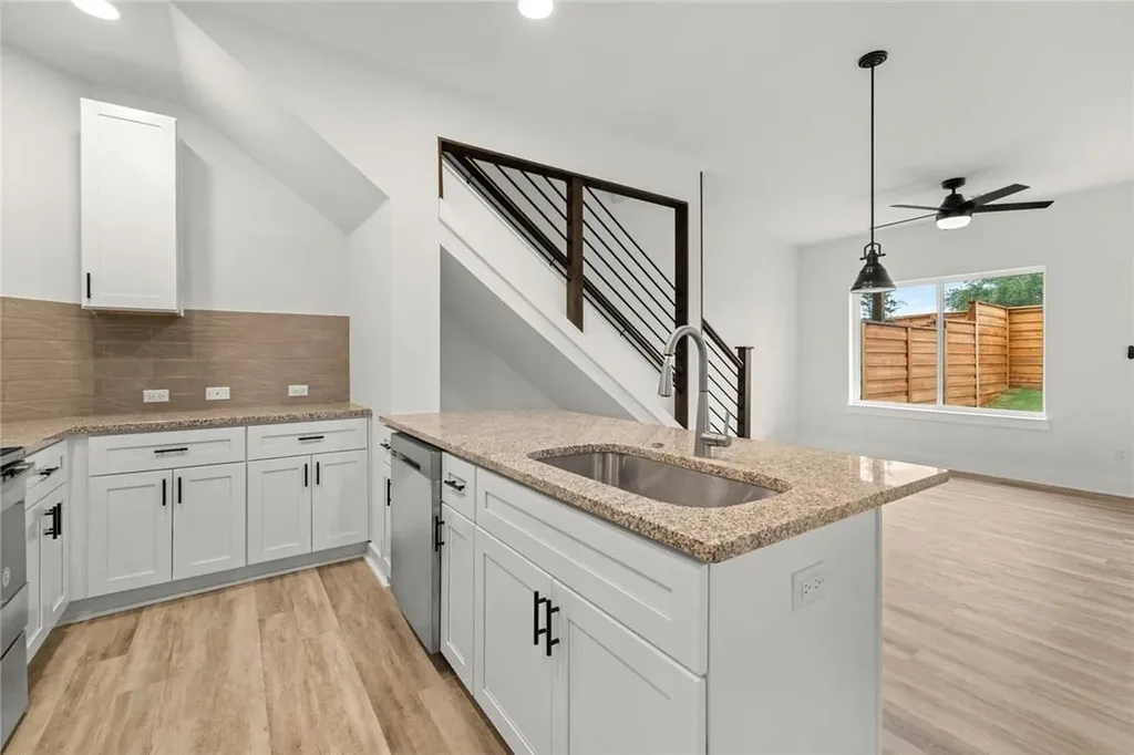 21201 Portsmouth #2 Cove Lago Vista TX 78645