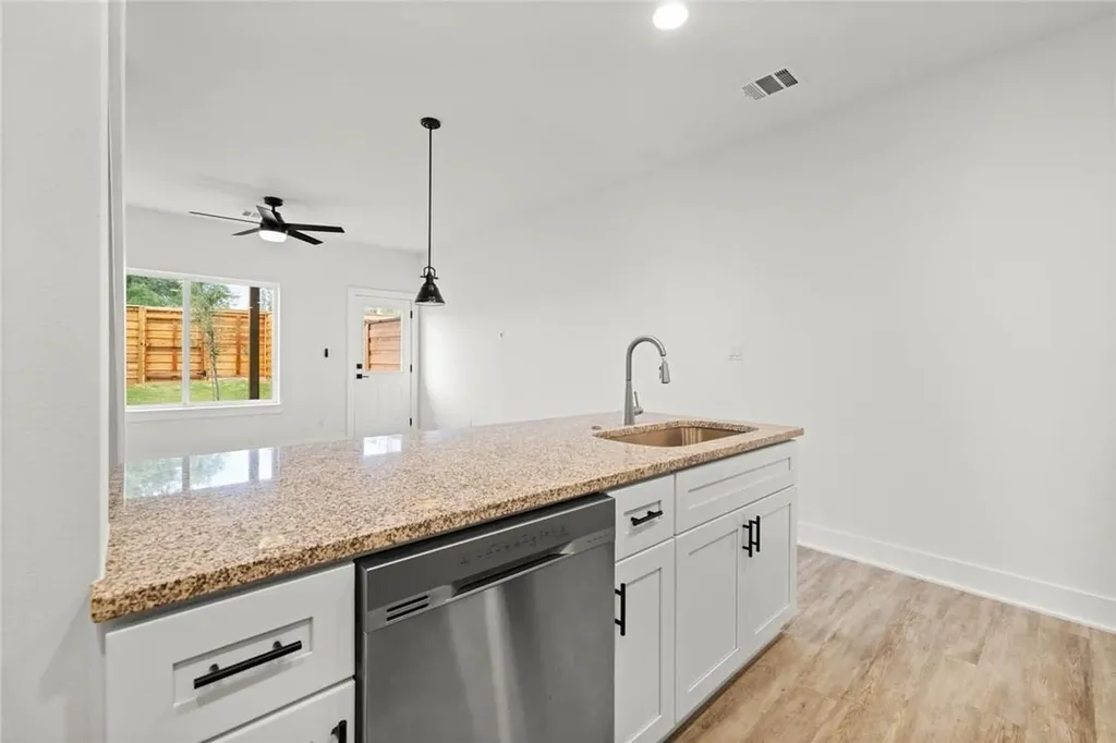21201 Portsmouth #2 Cove Lago Vista TX 78645