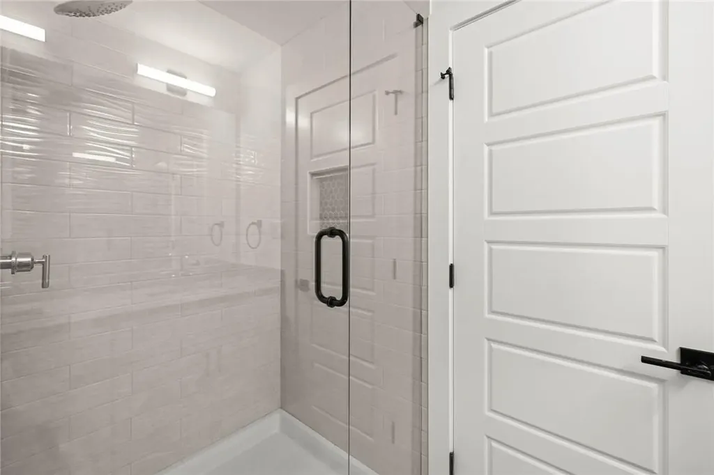 21201 Portsmouth #2 Cove Lago Vista TX 78645